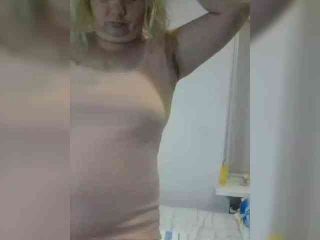 LucyAlexis webcam