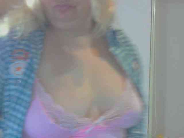 LucyAlexis webcam