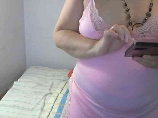 LucyAlexis webcam