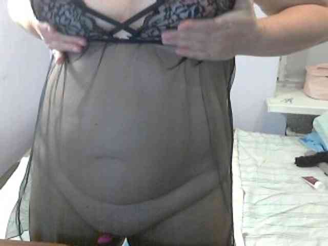 LucyAlexis webcam