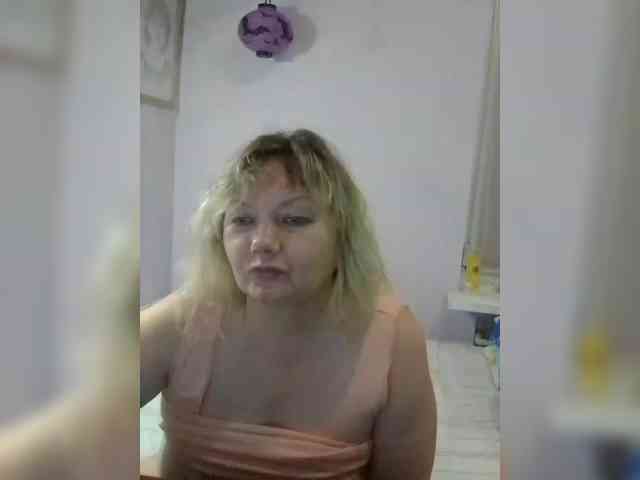 LucyAlexis webcam
