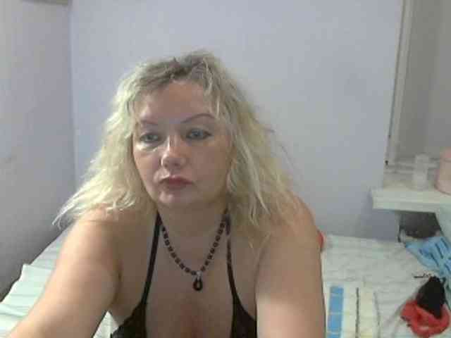 LucyAlexis webcam