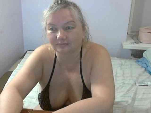 LucyAlexis webcam