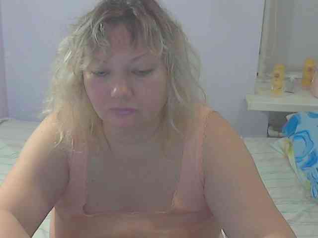 LucyAlexis webcam