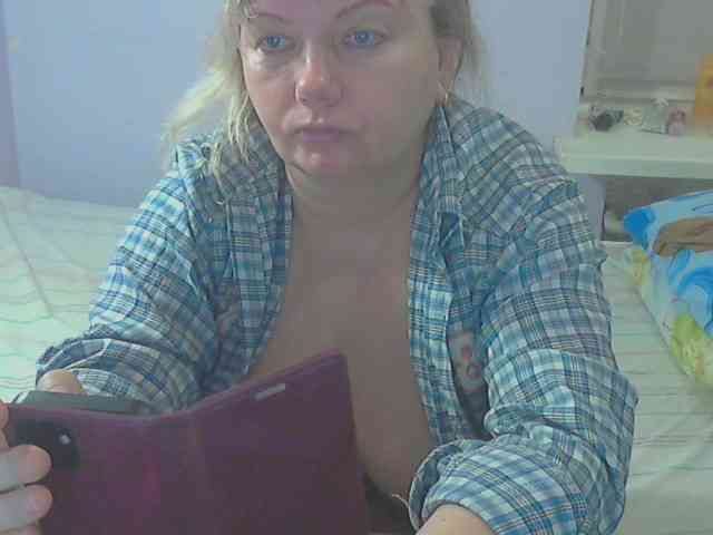 LucyAlexis webcam