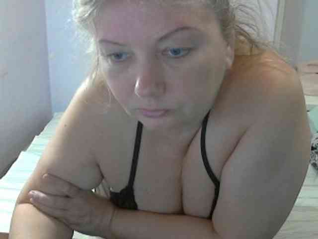 LucyAlexis webcam