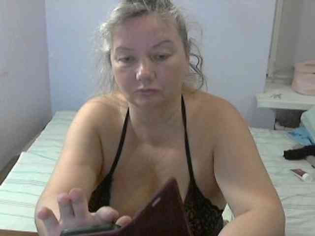 LucyAlexis webcam