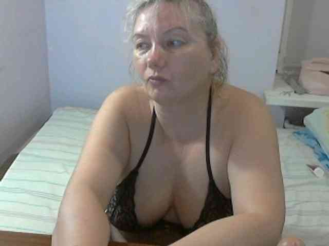 LucyAlexis webcam