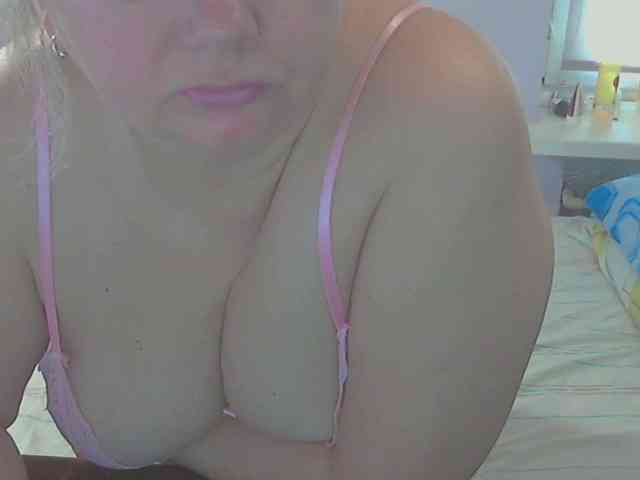 LucyAlexis webcam
