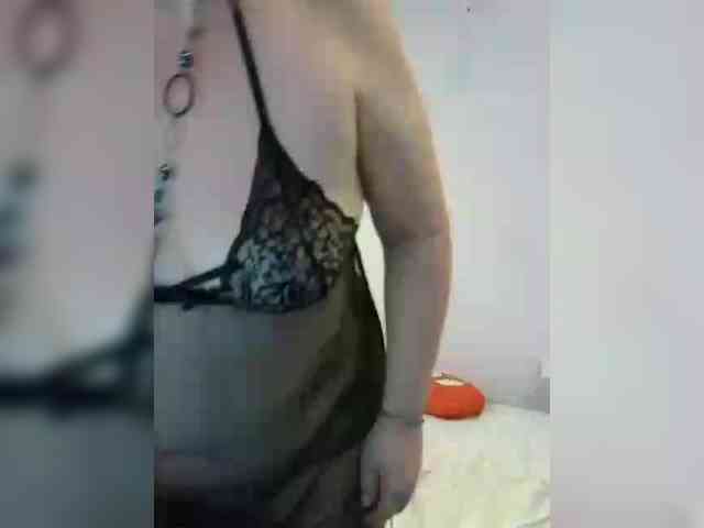 LucyAlexis Live Webcam on BongaCams