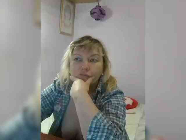 LucyAlexis webcam
