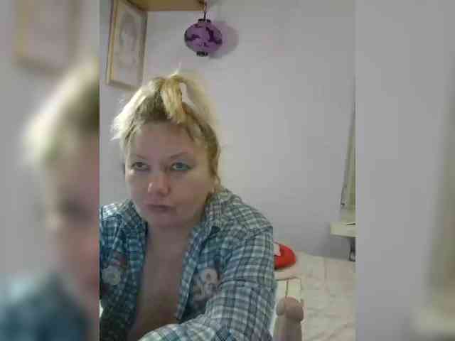 LucyAlexis webcam