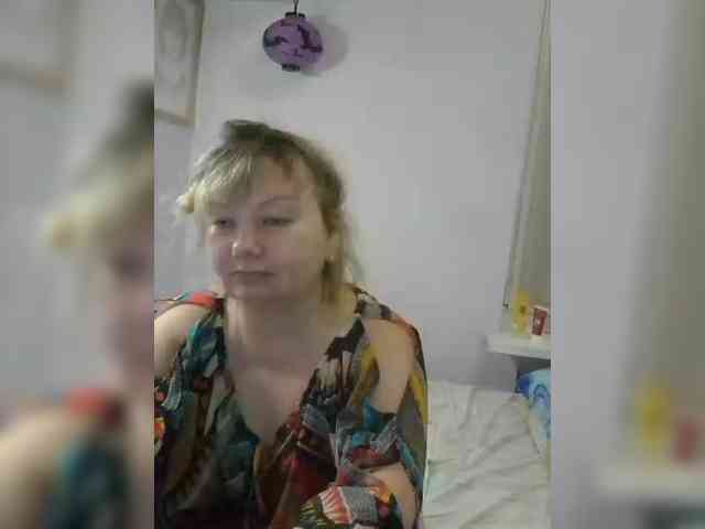 LucyAlexis webcam
