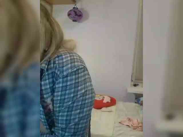 LucyAlexis webcam