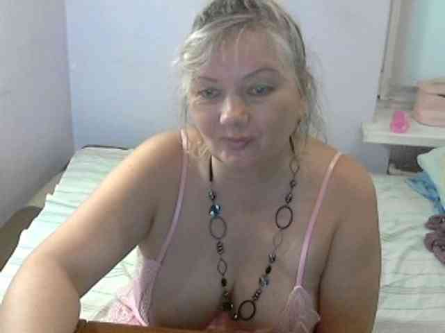 LucyAlexis webcam
