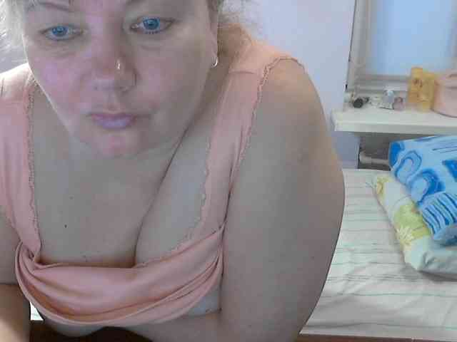 LucyAlexis webcam