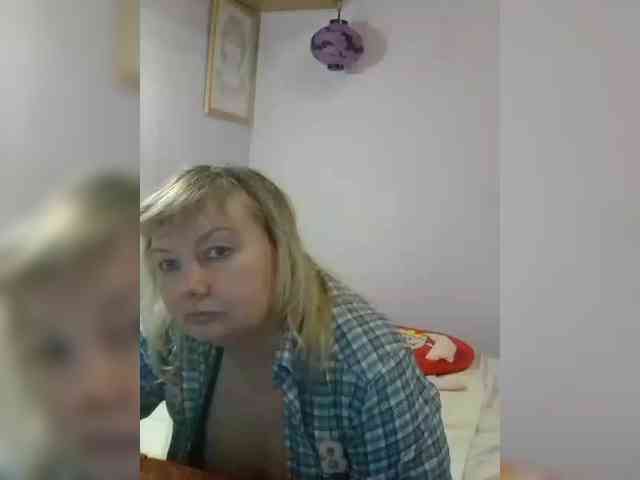LucyAlexis webcam