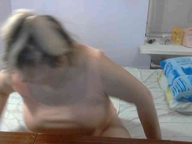 LucyAlexis webcam