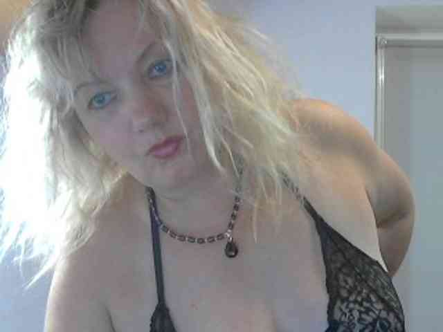 LucyAlexis webcam
