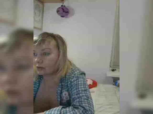 LucyAlexis webcam