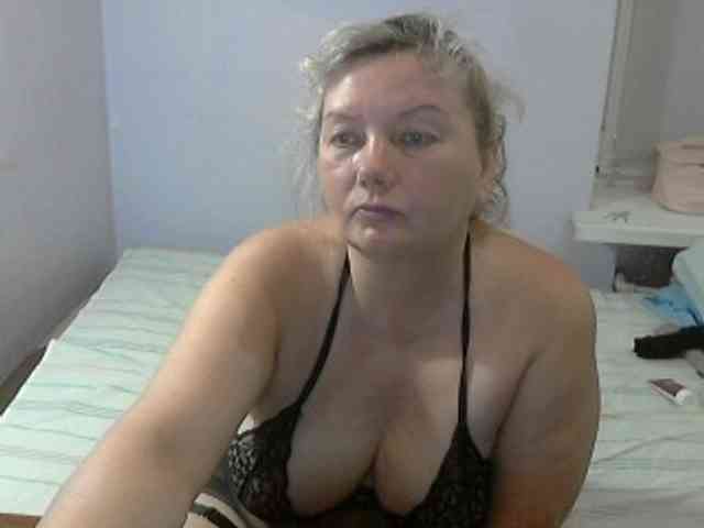 LucyAlexis webcam