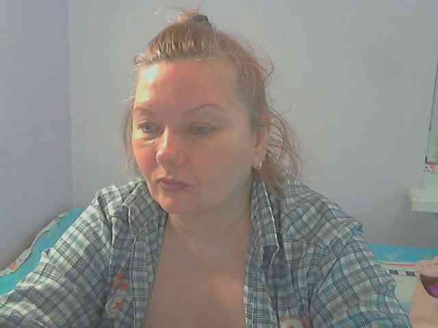 LucyAlexis webcam