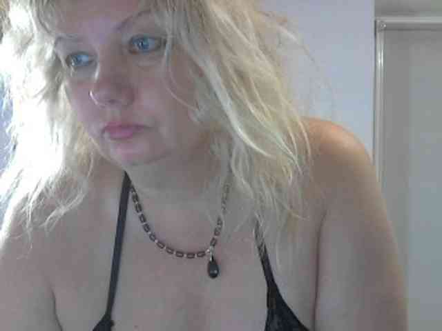 LucyAlexis webcam