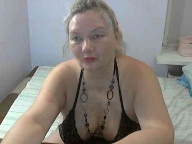 LucyAlexis webcam