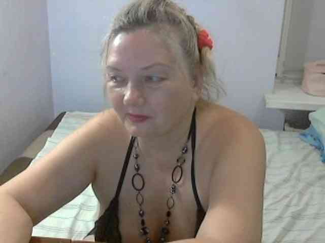 LucyAlexis webcam