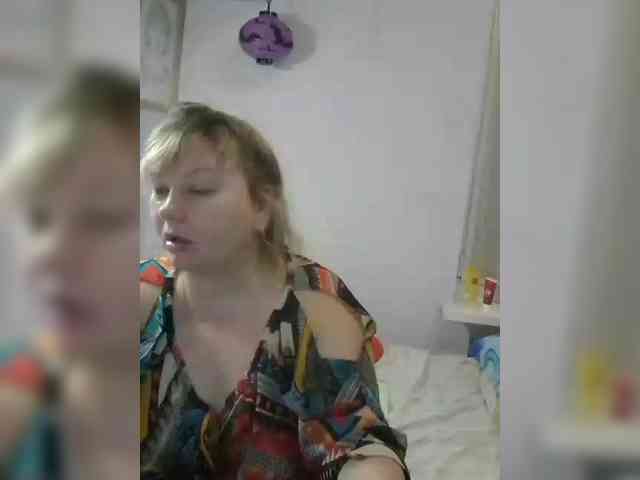 LucyAlexis webcam