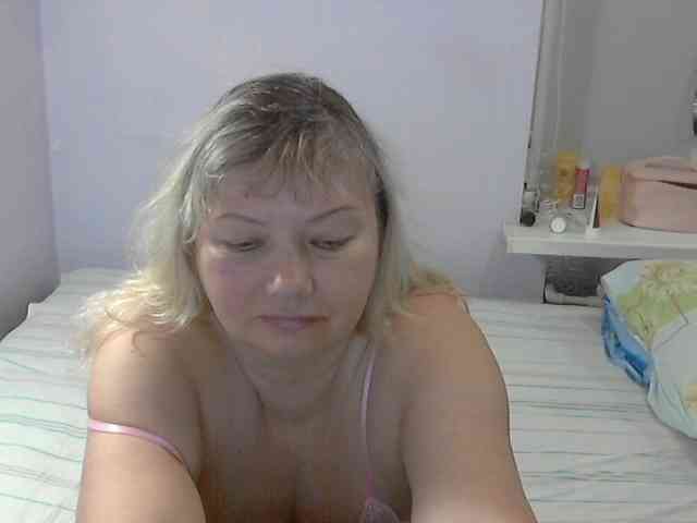 LucyAlexis webcam