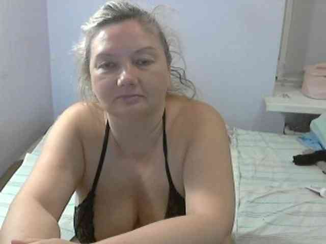 LucyAlexis webcam