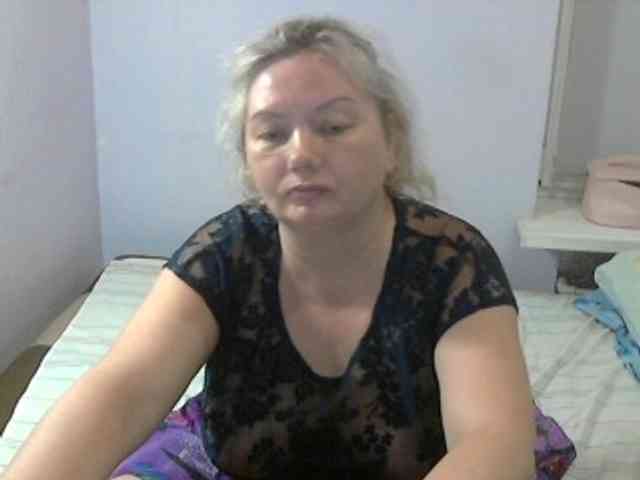 LucyAlexis webcam