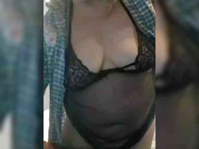 LucyAlexis webcam