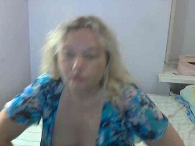 LucyAlexis webcam