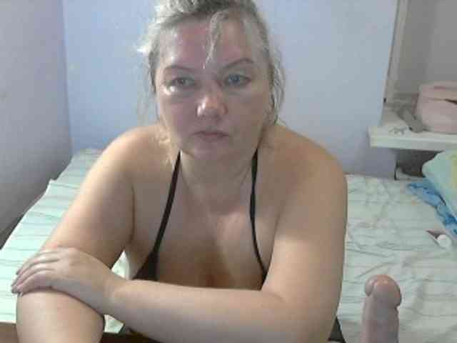 LucyAlexis webcam