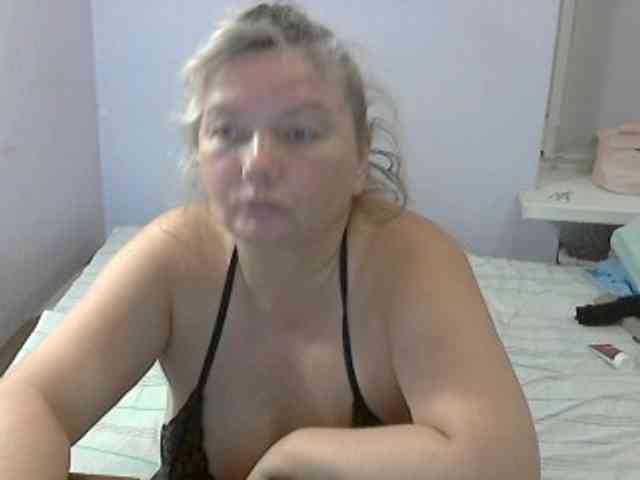 LucyAlexis webcam