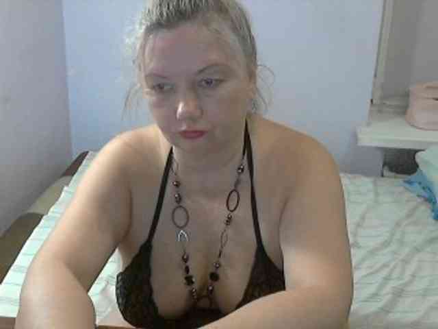 LucyAlexis webcam