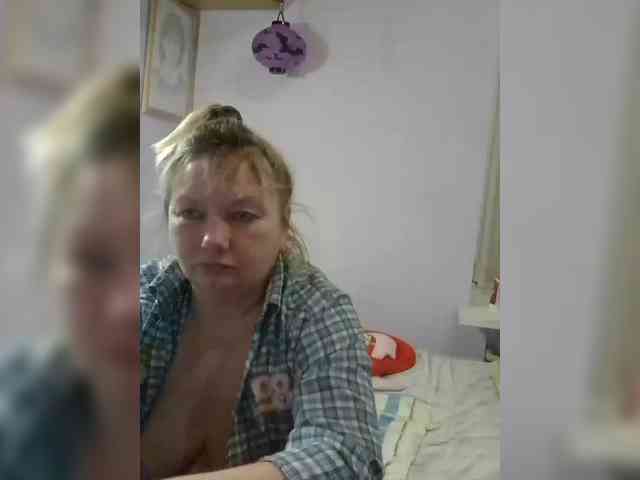 LucyAlexis webcam
