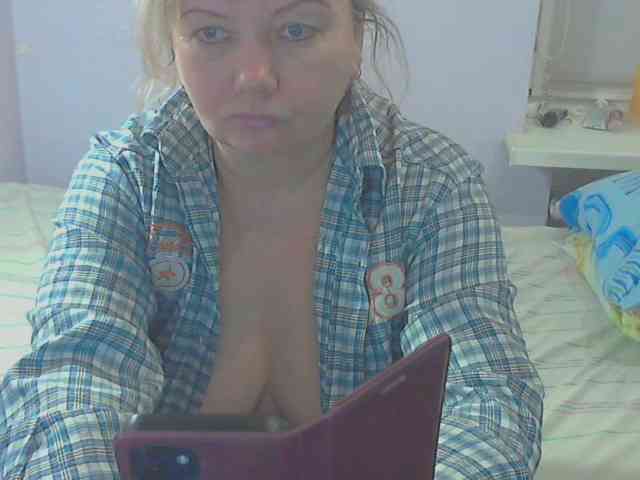LucyAlexis webcam
