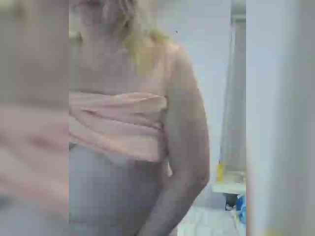LucyAlexis webcam