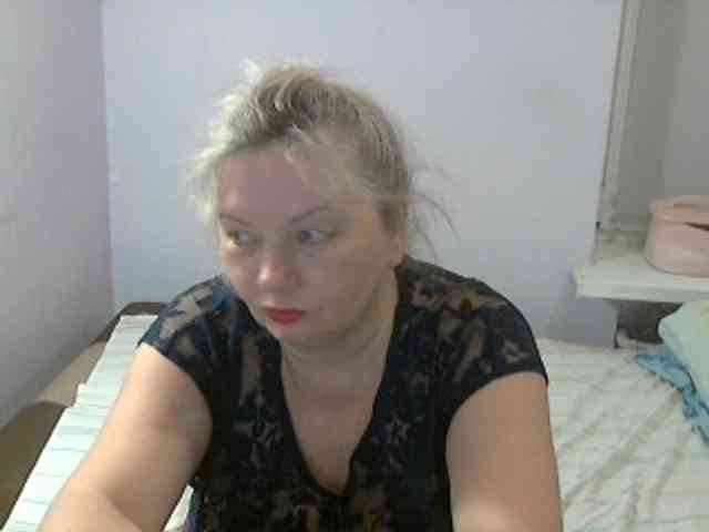LucyAlexis webcam