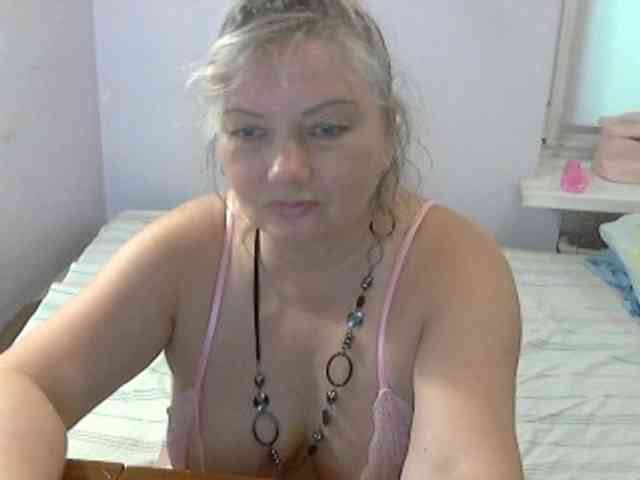 LucyAlexis webcam