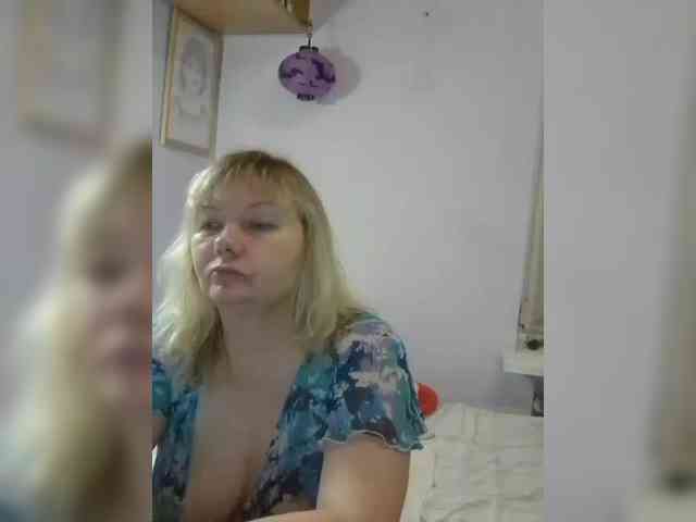 LucyAlexis webcam