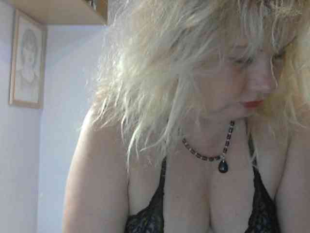 LucyAlexis webcam