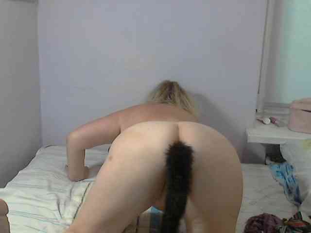 LucyAlexis webcam