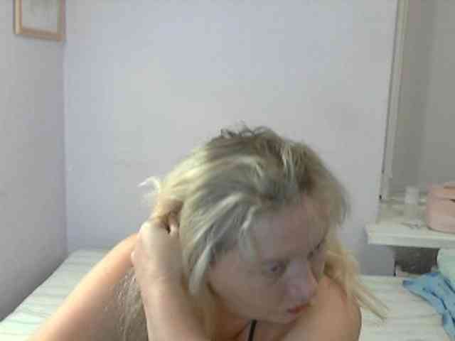 LucyAlexis webcam