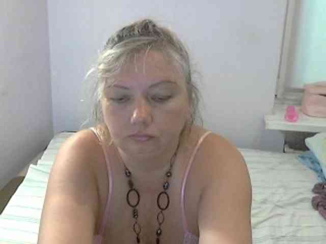 LucyAlexis webcam