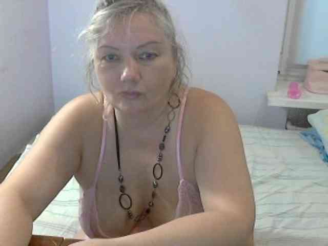 LucyAlexis webcam