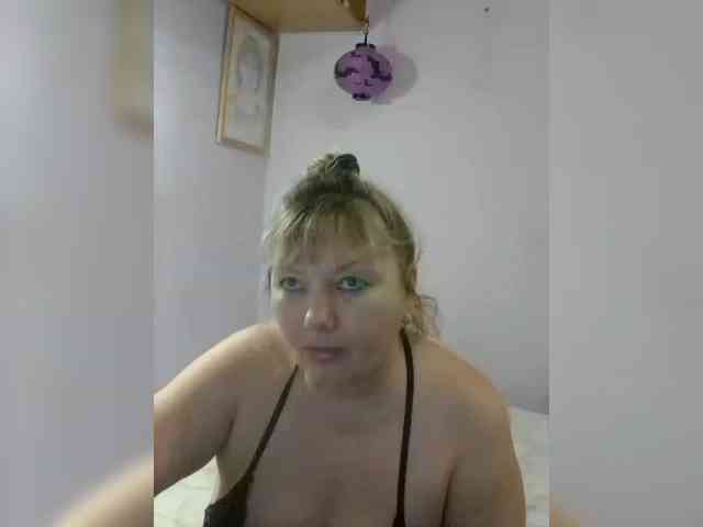 LucyAlexis webcam